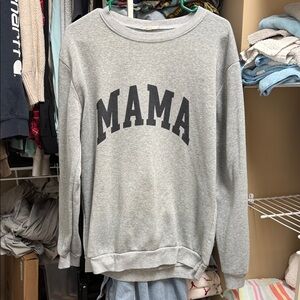 Gray 'MAMA' Graphic Sweatshirt